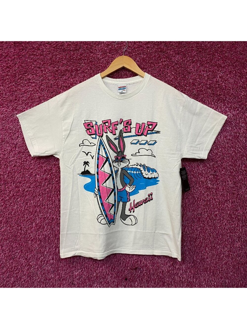 Junk Food Clothing Looney Tunes Bugs Bunny "Surf's Up Doc" Vintage Style Tee Med